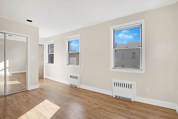 Rented by Compass | media 9