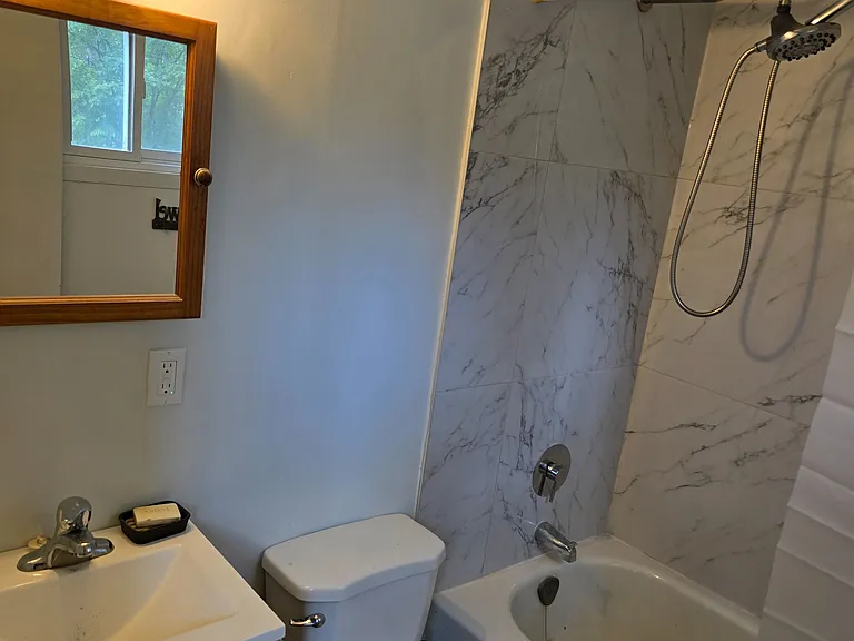 115 Kennedy Dr — Photo 6