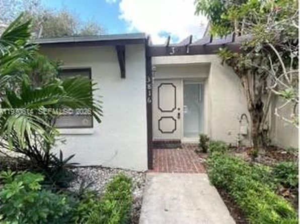 3816 SW 68th Way #14-F