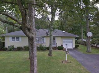 21 Linda Ave, Riverhead, NY 11901