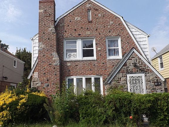 2nd image of 22131 Murdock Ave