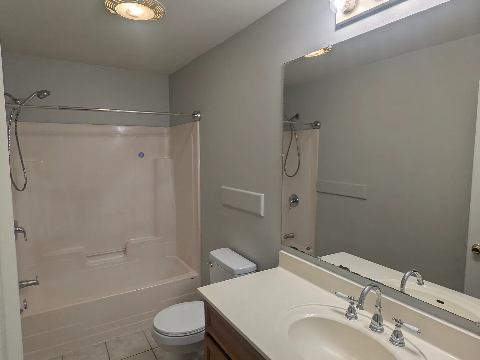 1 bed, 750 sqft, $1,000 — Photo 3