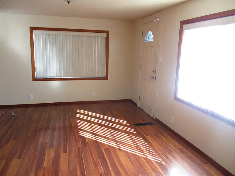4640 Balsam Dr — Photo 6