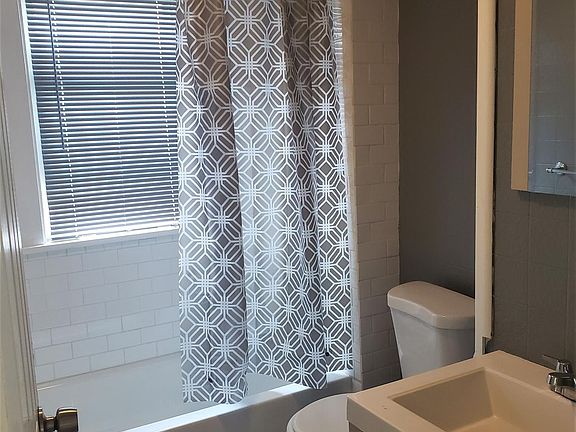 5th image of 303 N Park Ave