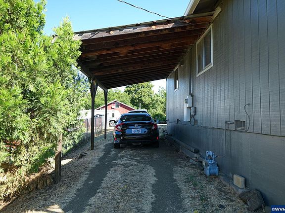 5th image of 1732 SE Eddy St
