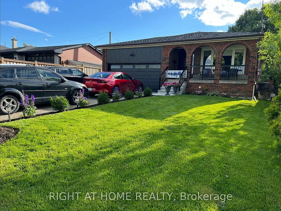 86 Langside Ave