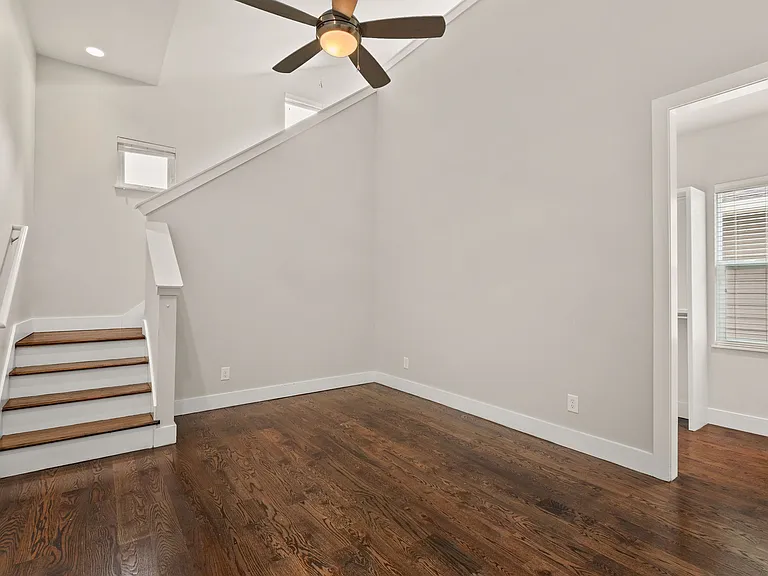 1724 6th Ave N #A — Photo 30