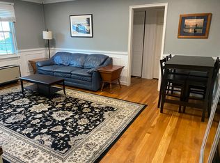 16 Auburn Ct APT B, Alexandria, VA 22305