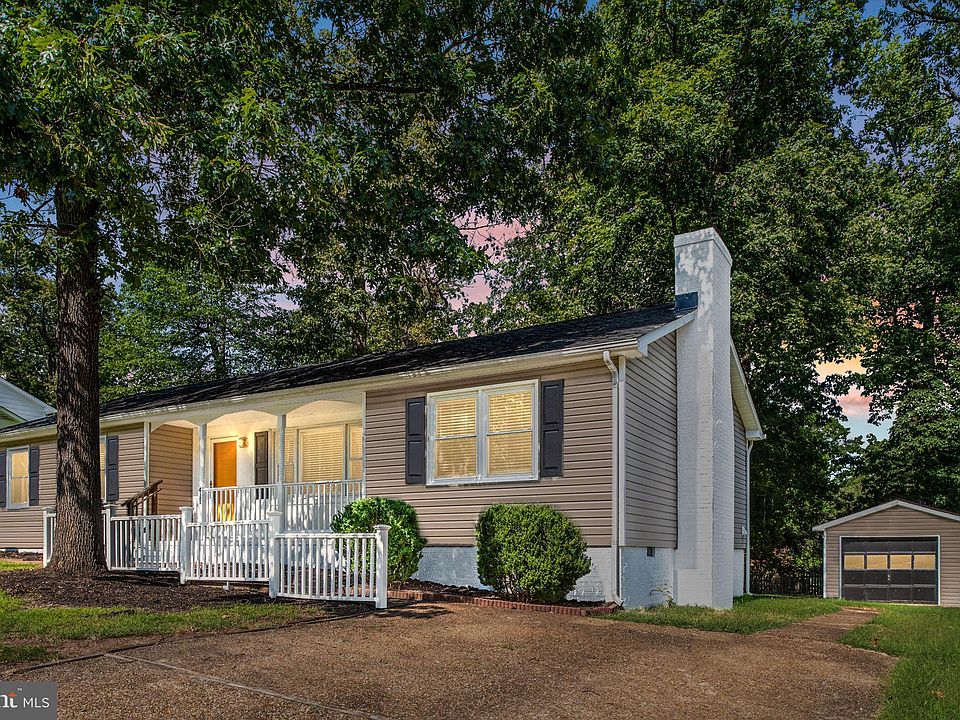 1st image of 411 Mahogany Ln