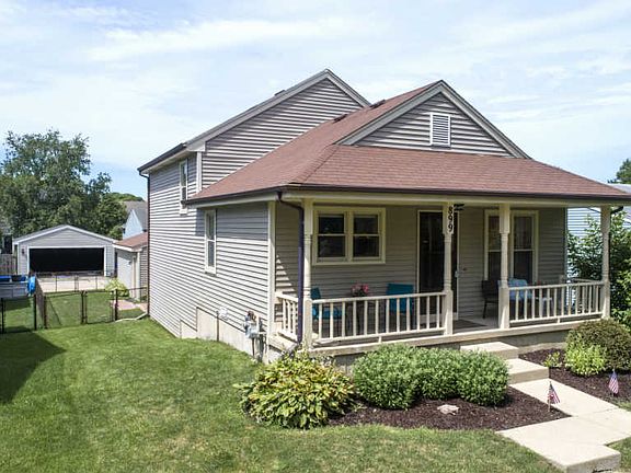 2nd image of 899 Britta Ln