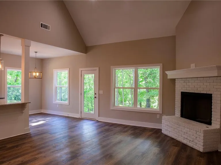 782 Crooked Creek Dr — Photo 7