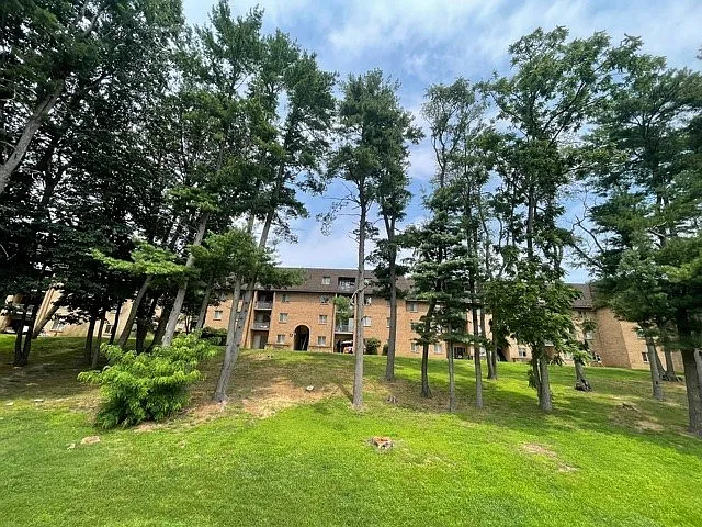 Autumn Ridge Apartments — Photo 46