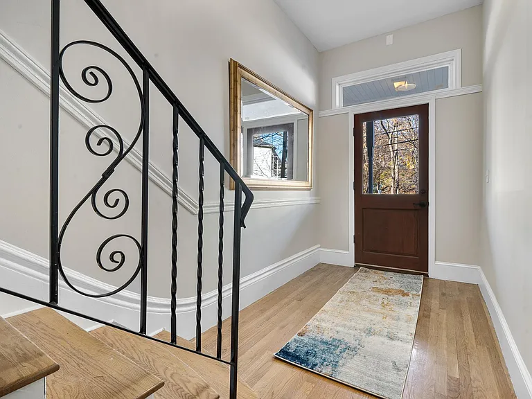 16 Hawthorne St #1 — Photo 16