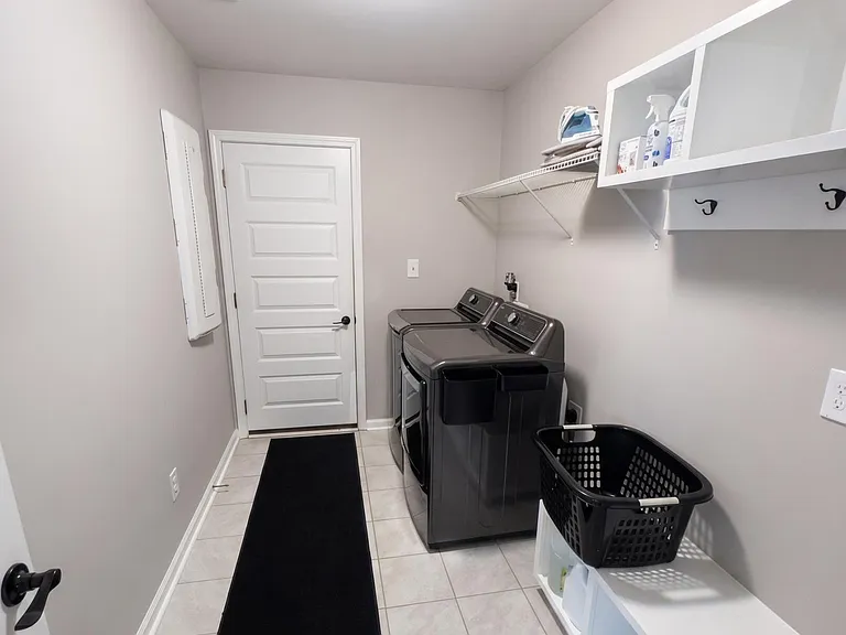 242 Legacy Ln — Photo 18