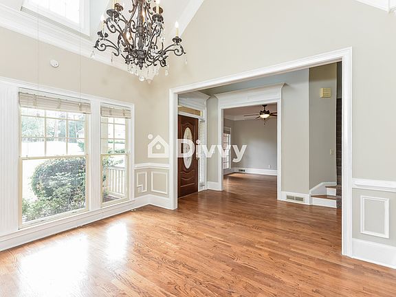 4th image of 2307 Lochinver Ln SW