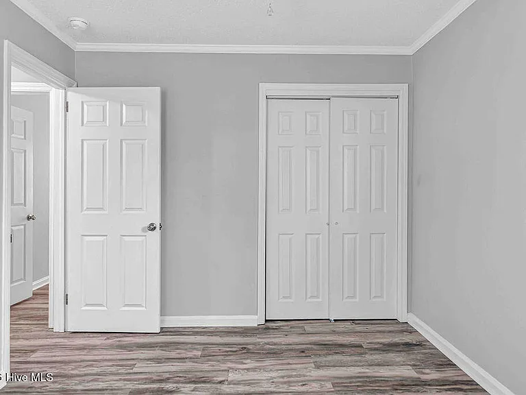 322 Starling St — Photo 19