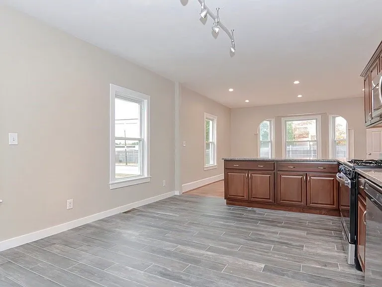 370 West St #2 — Photo 7