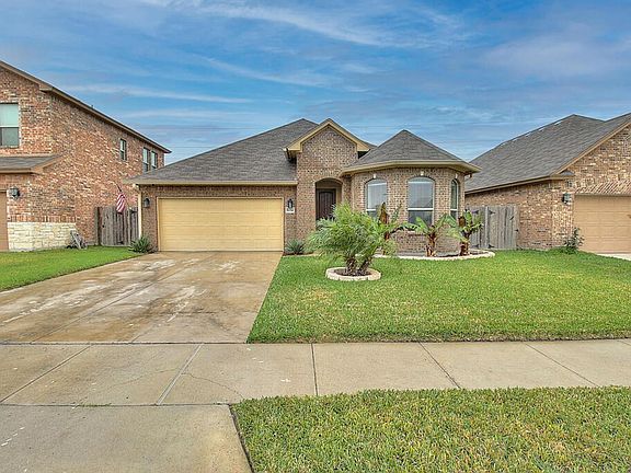 2nd image of 8034 Barlovento St