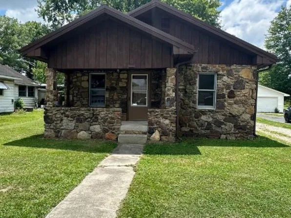 1155 A St SE, Linton, IN 47441
