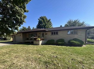 1720 W Luther Rd, Janesville, WI 53545