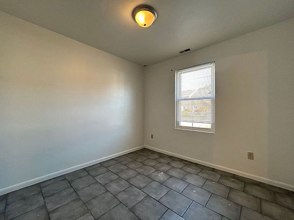 3rd image of 6927 Bonnot Dr