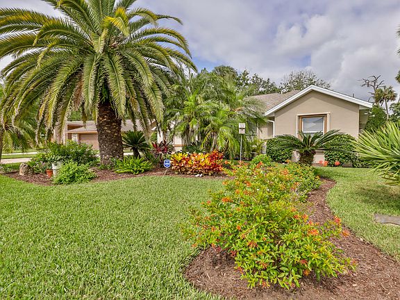 3rd image of 418 Palm Dr
