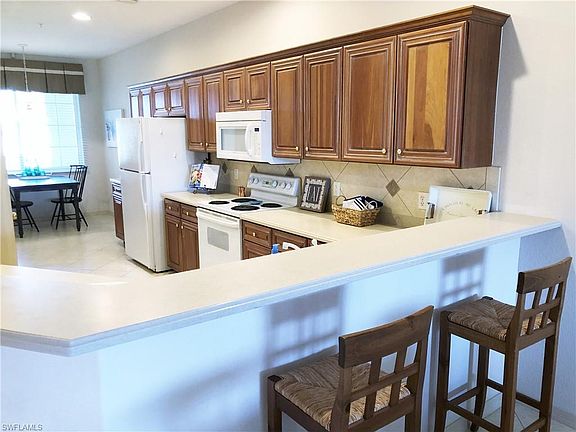 4th image of 4834 Hampshire Ct APT 102