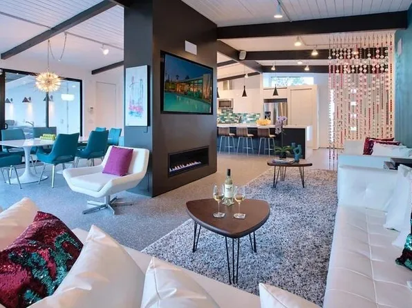 516 E Racquet Club Rd, Palm Springs, CA 92262