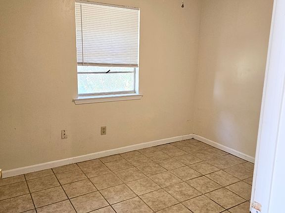 5th image of 426 Vieux Orleans Cir APT C
