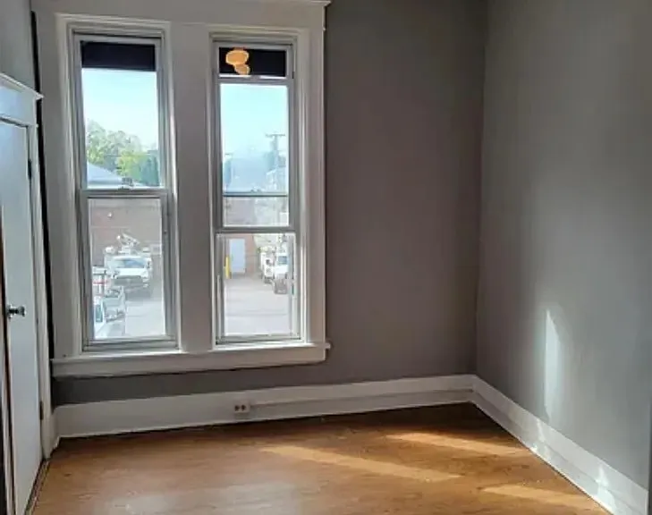 91 Pershing Ave #4 — Photo 8