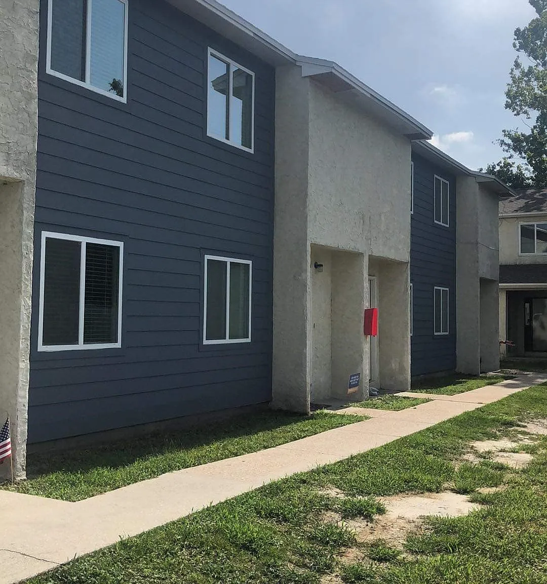2 bed, 1.5 bath, 1100 sqft, $1,275 — Photo 1