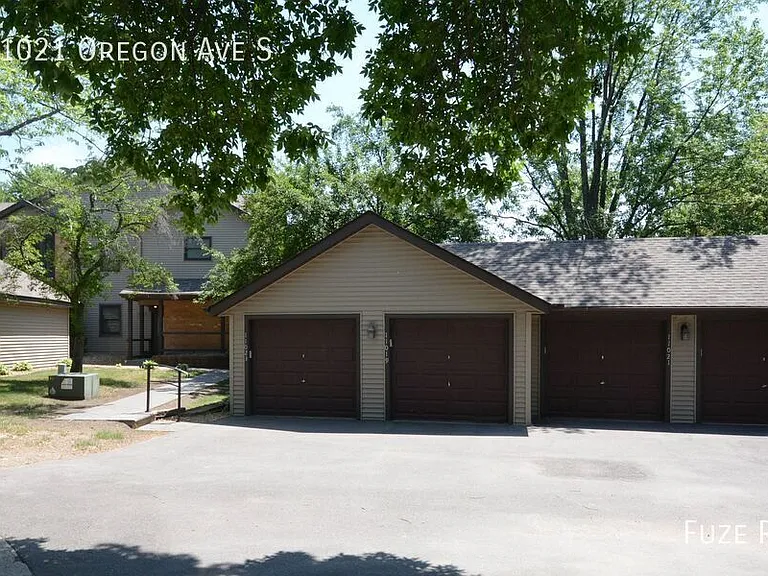 11021 Oregon Ave S — Photo 19
