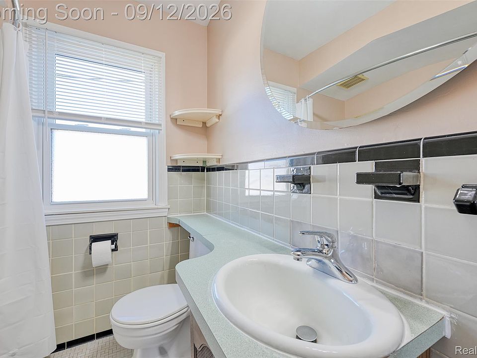 32600 W Chicago St, photo 3