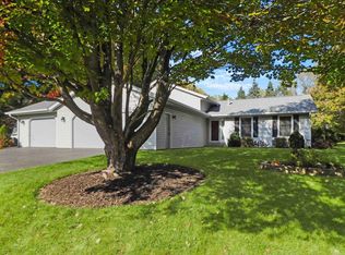 6388 Stonington Way, Roscoe, IL 61073