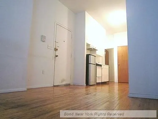 Rented by Bond New York | media 9
