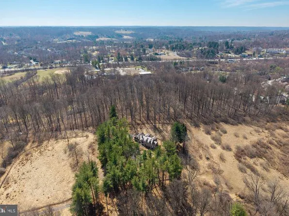 1004 Garrett Mill Rd, Newtown Square, PA 19073