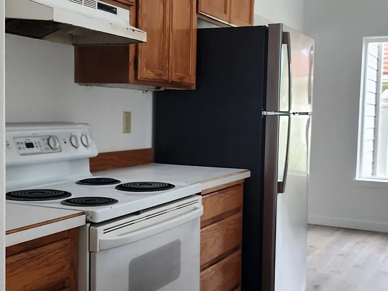 405 Cindy Ln — Photo 1