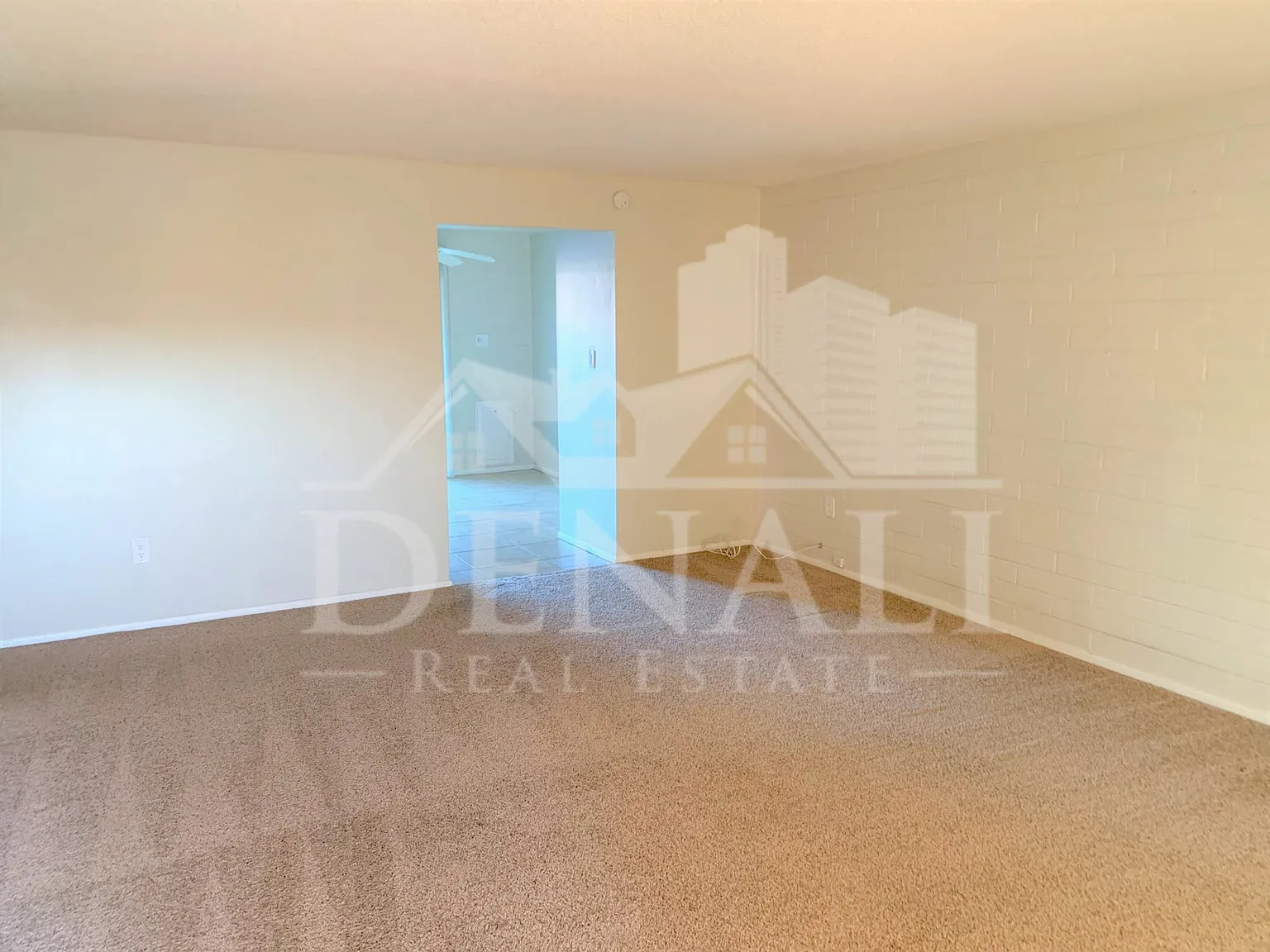 3 bed, 2.0 bath, 1240 sqft, $1,970 — Photo 4