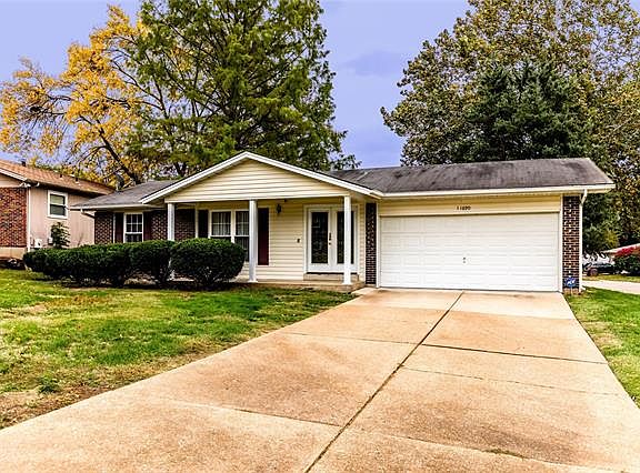3rd image of 11690 Forestel Ct