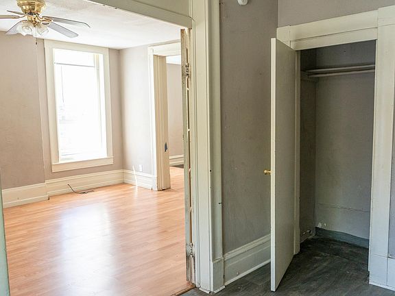 5th image of 716 Indiana Ave APT 1