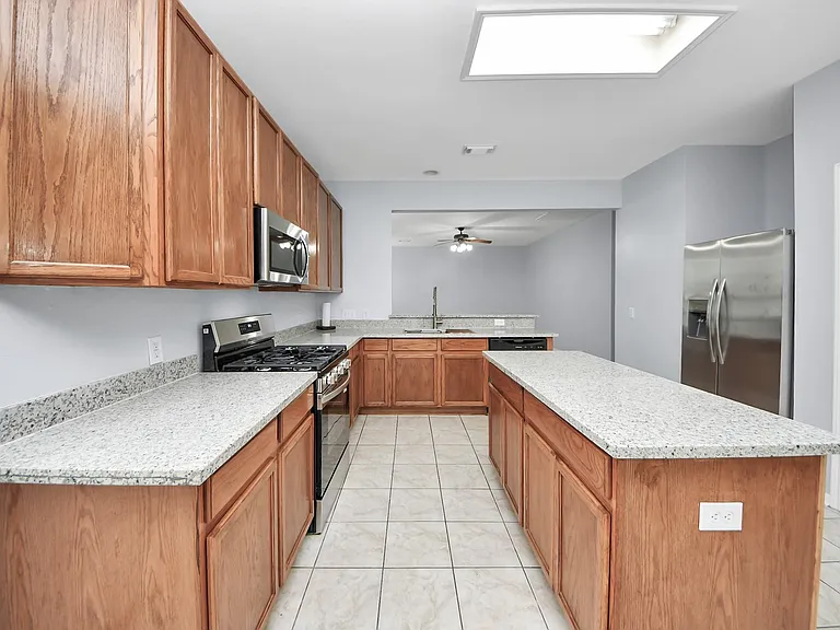 9002 Sundown Dr — Photo 21