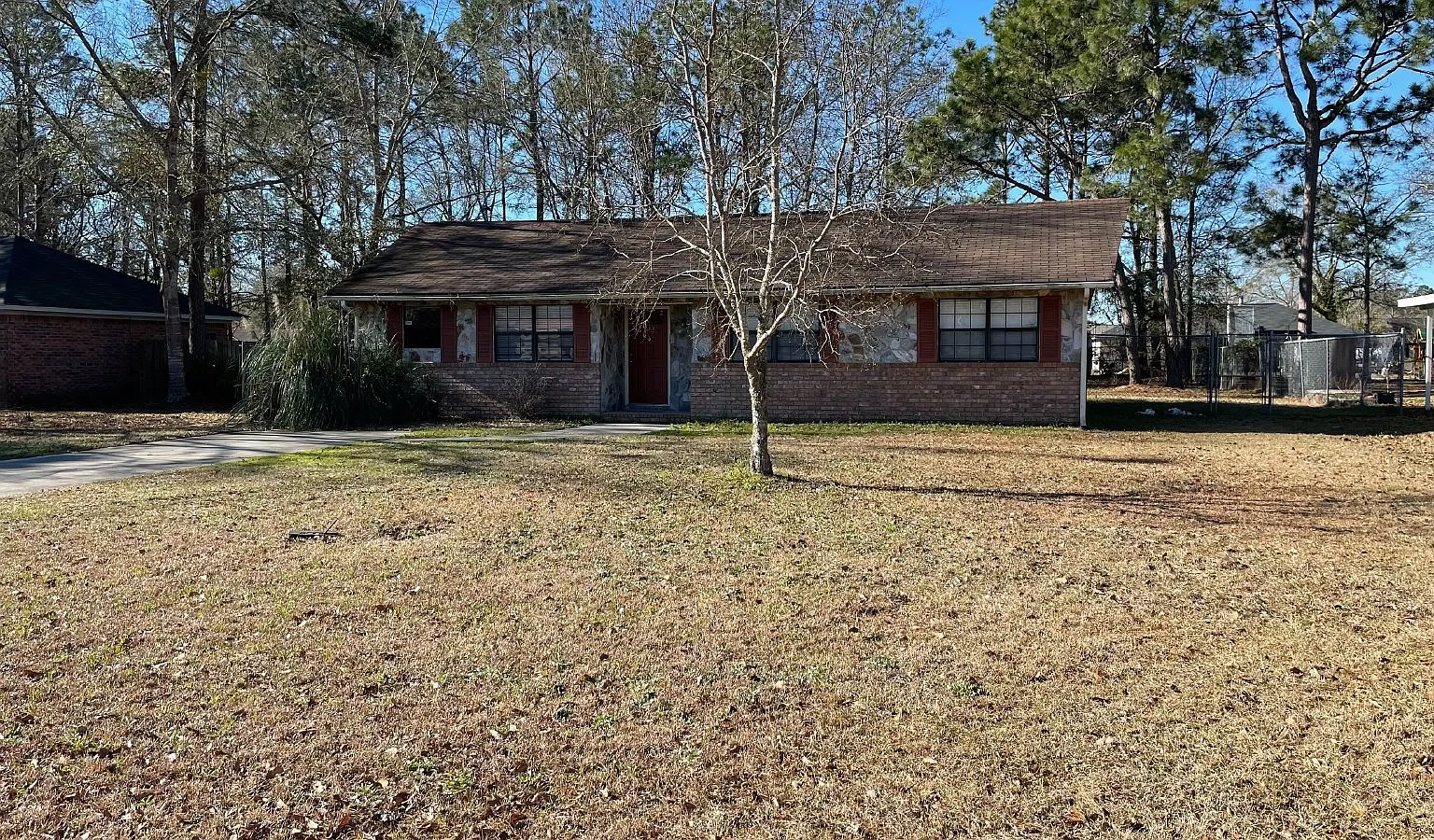 3 bed, 2.0 bath, 1368 sqft, $1,600 — Photo 1