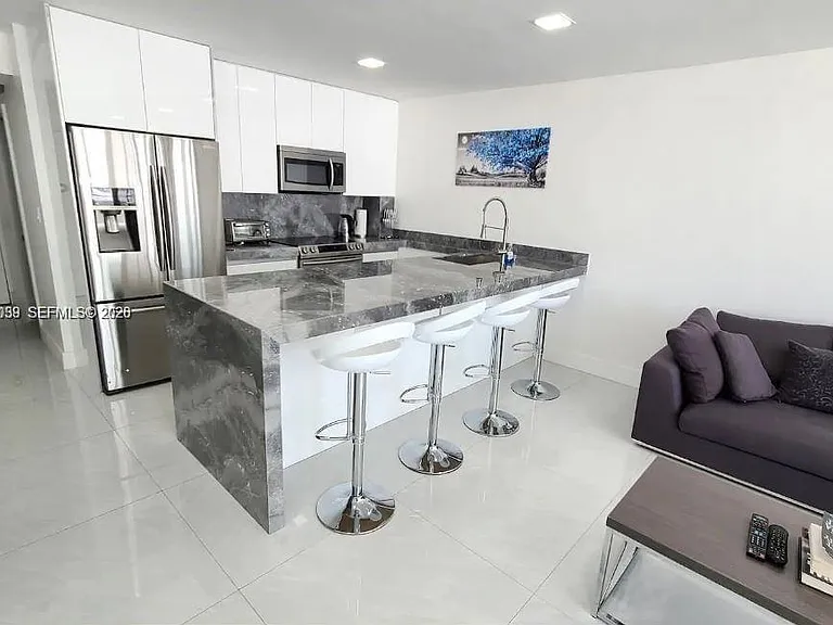 3725 S Ocean Dr #1507 — Photo 2