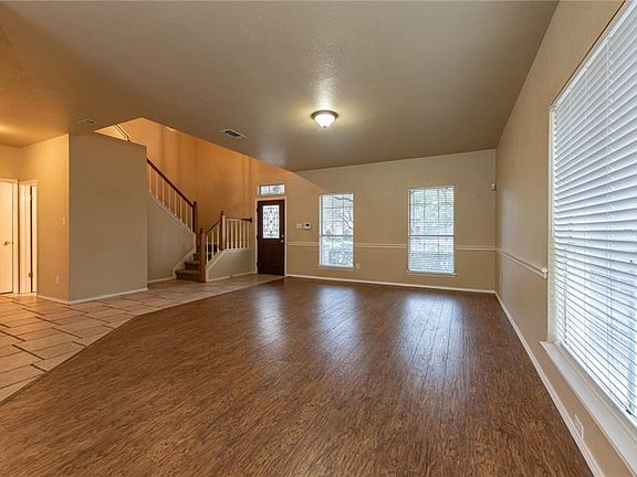 5th image of 10600 Beckwood Dr