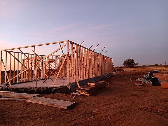 4th image of 819 E Fm 462