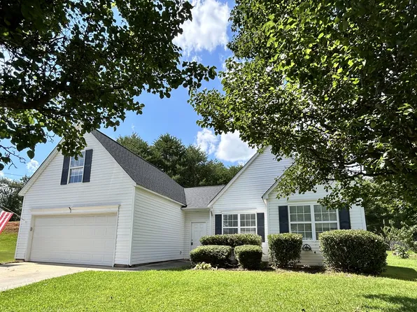 4 Pear Tree Ct, Mauldin, SC 29662