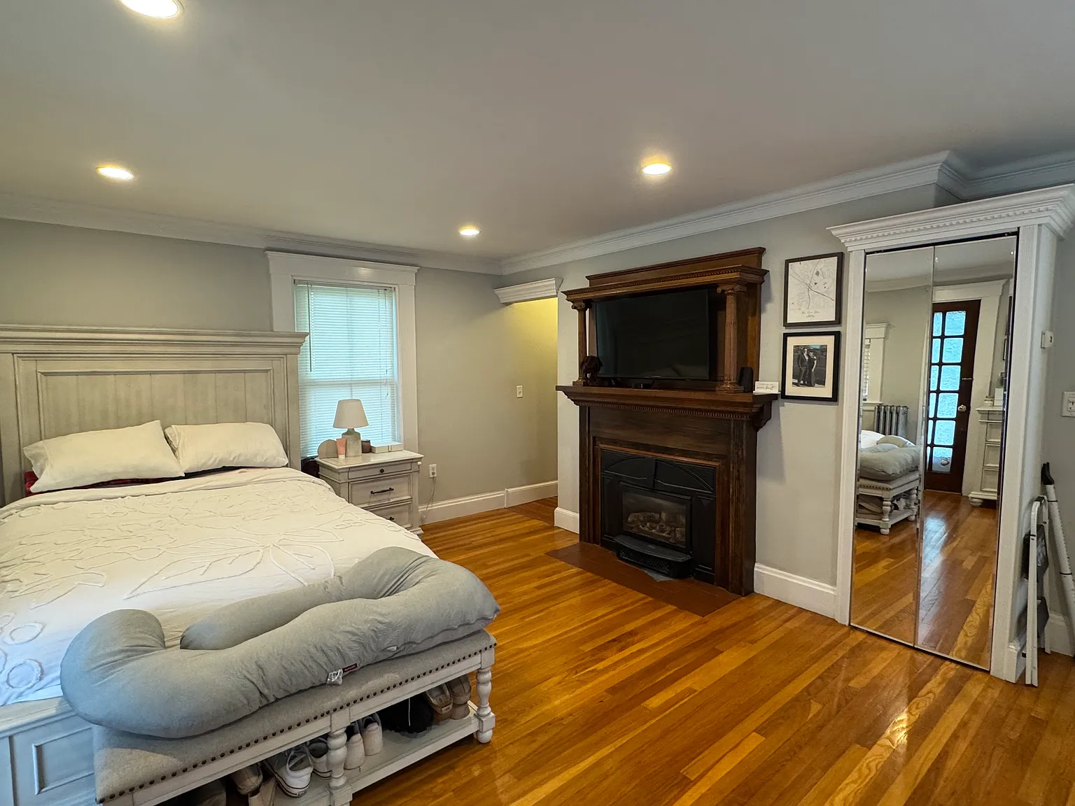 2 bed, 1259 sqft, $3,000 — Photo 3