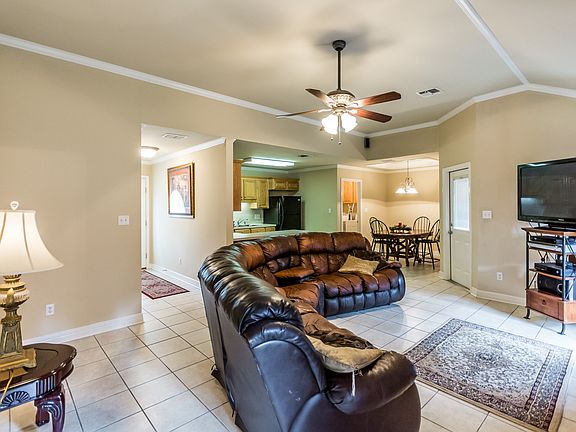 4th image of 9345 Crooked Creek Dr