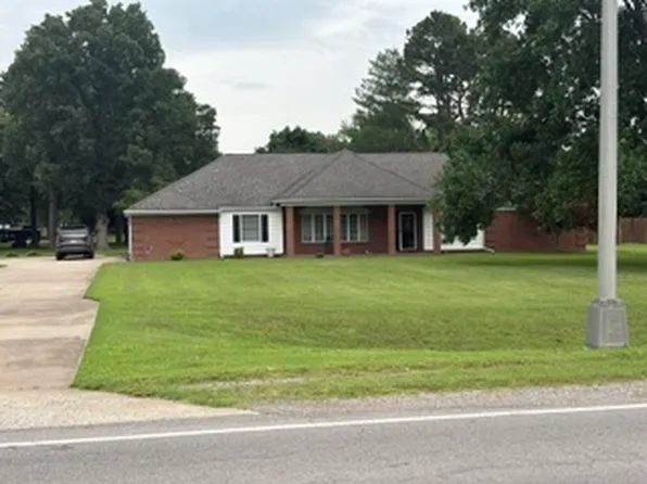 616 W Salcedo Rd, Sikeston, MO 63801