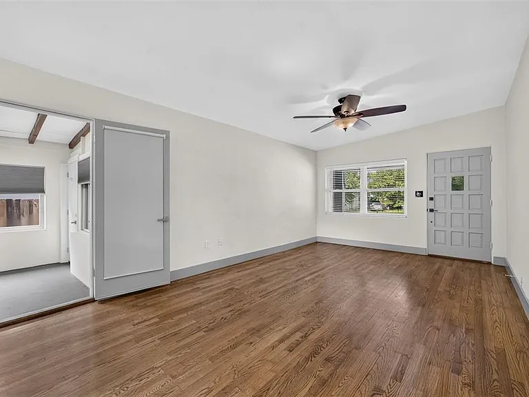 1317 Cloverlawn Ave — Photo 5